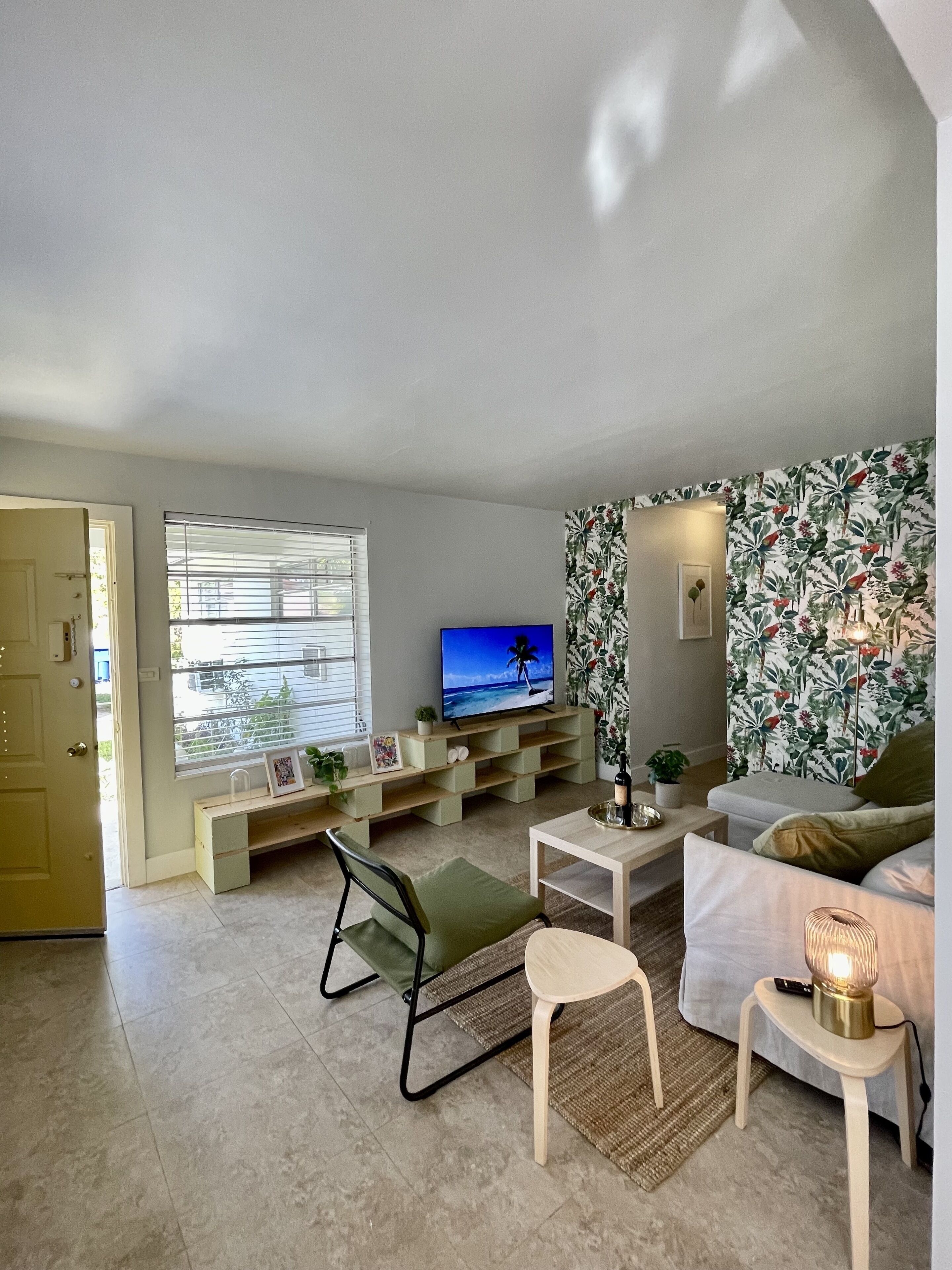 Spacious Home in Little Haiti - 5 mins to Design District - 15 mins to beach!