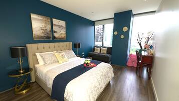 Design Apartment | 2 bedrooms, Select Comfort beds, free WiFi