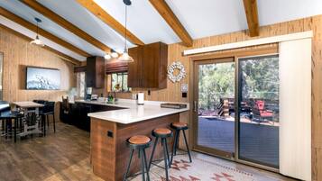 Casa, 3 habitaciones | Cocina privada
