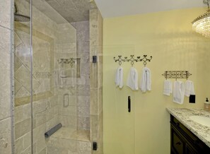 Maison, 3 chambres | Salle de bain | Serviettes fournies