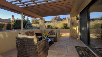 Nhà, 3 phòng ngủ | Hiên