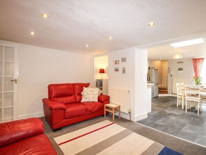 Cottage | Living area