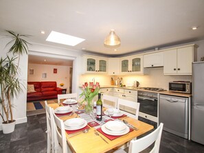 Cottage | Interior