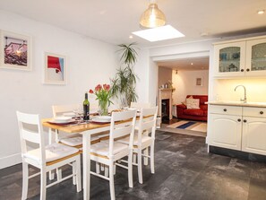 Cottage | Interior - Pebble Reef (Portland)