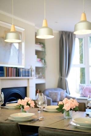 House | Dining - Luxurious Tranquil Four Bedroom Retreat in Buxton (Buxton)