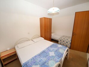 2 Schlafzimmer, Reisekinderbett, WLAN, Bettwäsche