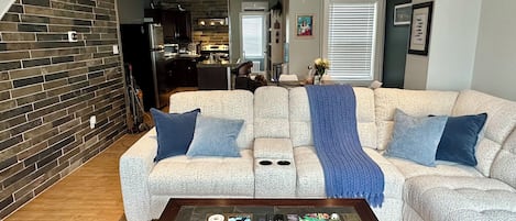 Smart TV, libros y impresora