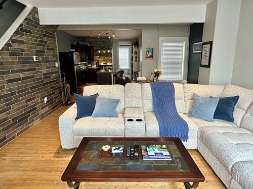 Downtown Getaway - 3 Bedrooms, 2.5 Baths