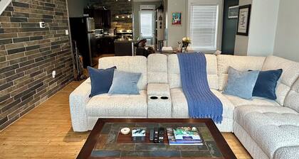 Downtown Getaway - 3 Bedrooms, 2.5 Baths