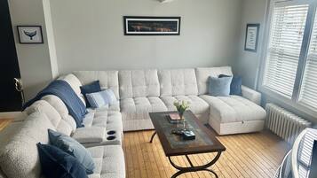 Smart TV, libri, stampante