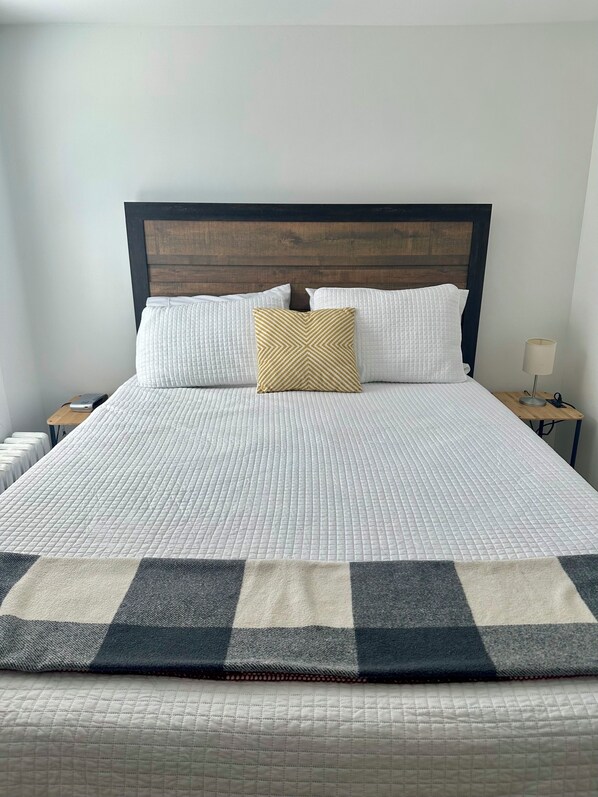 3 chambres, coffres-forts dans les chambres, bureau