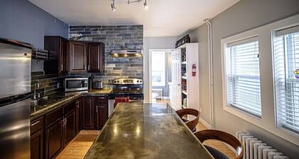 Downtown Getaway - 3 Bedrooms, 2.5 Baths