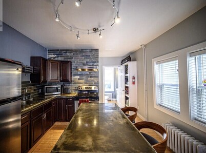 Downtown Getaway - 3 Bedrooms, 2.5 Baths