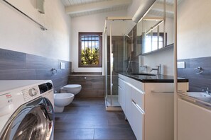 Villa | Bathroom - 2518 Villa del Cavaliere by Barbarhouse (Castrignano del Capo)