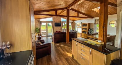 3-bedroom Lodge- Pet Friendly- Hot Tub