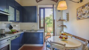 Coffee/tea maker, fridge, stovetop, dishwasher - Casa Bellesi - Sweet Dreams in Florence (Firenze)