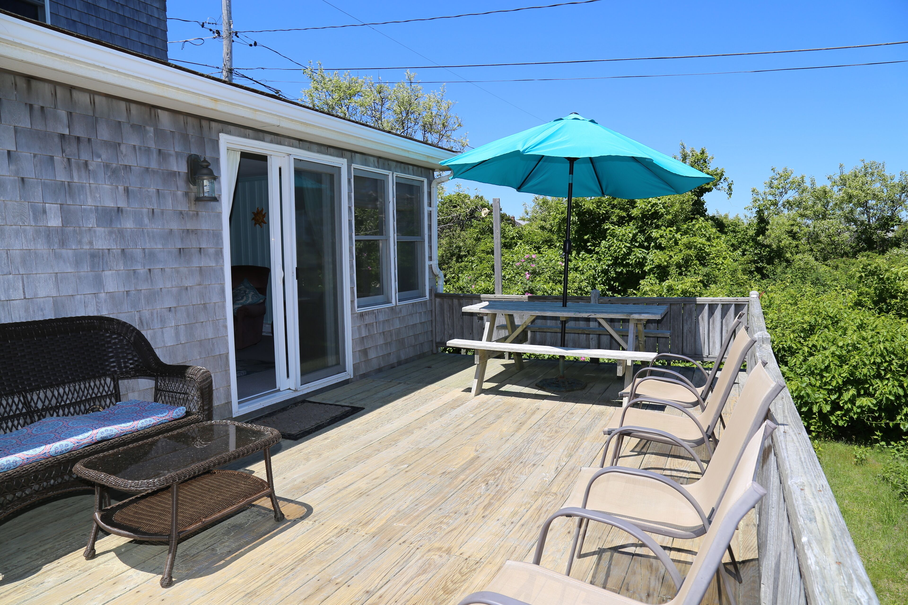 Quaint Cottage 500 yards to Sagamore Beach