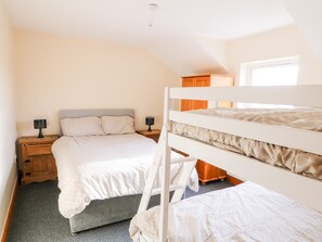 3 habitaciones, decoración personalizada y muebles diferentes 