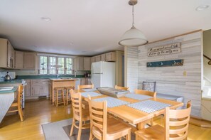 Dining - Quiet Cape Cottage—Deck, Firepit & AC (East Sandwich)