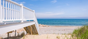 The Perfect Cape Walk-to-Beach Getaway