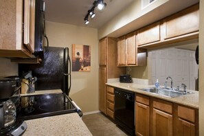 Private kitchen - Sunscape Bonita Old Town Ground Floor by Casago (Scottsdale)