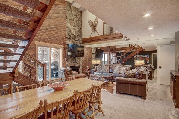 Condo, varias habitaciones | Restaurantes