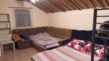 2 kamar tidur, Wi-Fi gratis, dan seprai linen