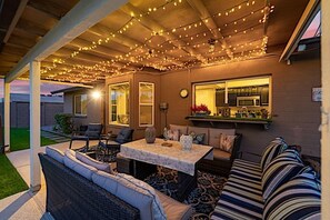 House, 4 Bedrooms | Dining