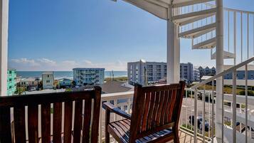 Townhome, 3 Bedrooms | Balcony