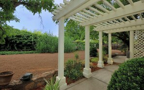 House, 2 Bedrooms | Property grounds - Zenspirational by Casago (Sedona)