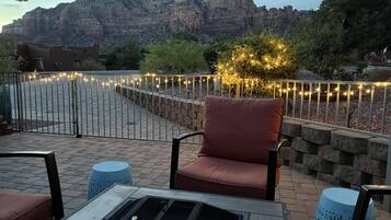 House, 3 Bedrooms | Terrace/patio