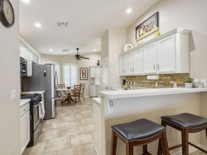 Casa, 2 habitaciones | Cocina privada