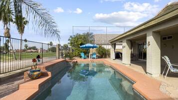 House, 2 Bedrooms | Pool