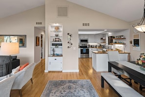 Maison, 3 chambres | Intérieur
