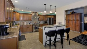 Casa, 3 habitaciones | Cocina privada