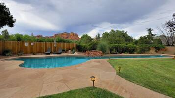 House, 3 Bedrooms | Pool