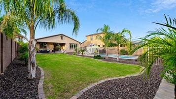 House, 4 Bedrooms | Exterior