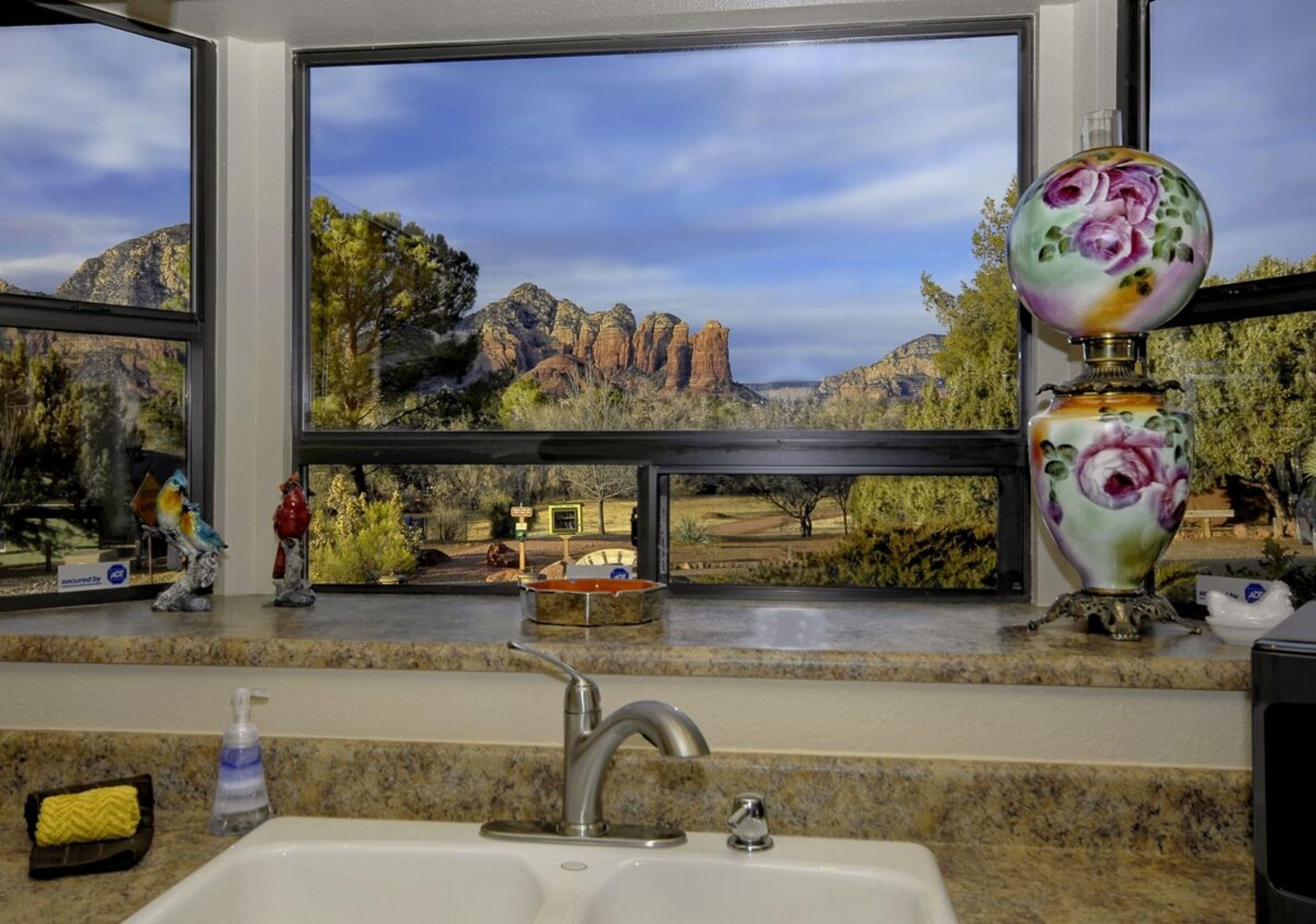 House, 2 Bedrooms | Private kitchen