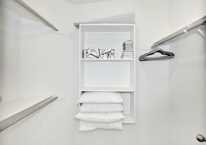 Townhome, 2 Bedrooms | Wardrobe - Santa Susana by Casago (Sedona)