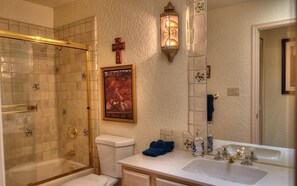 Townhome, 2 Bedrooms | Bathroom | Towels - Ridge Trail Retreat by Casago (Sedona)