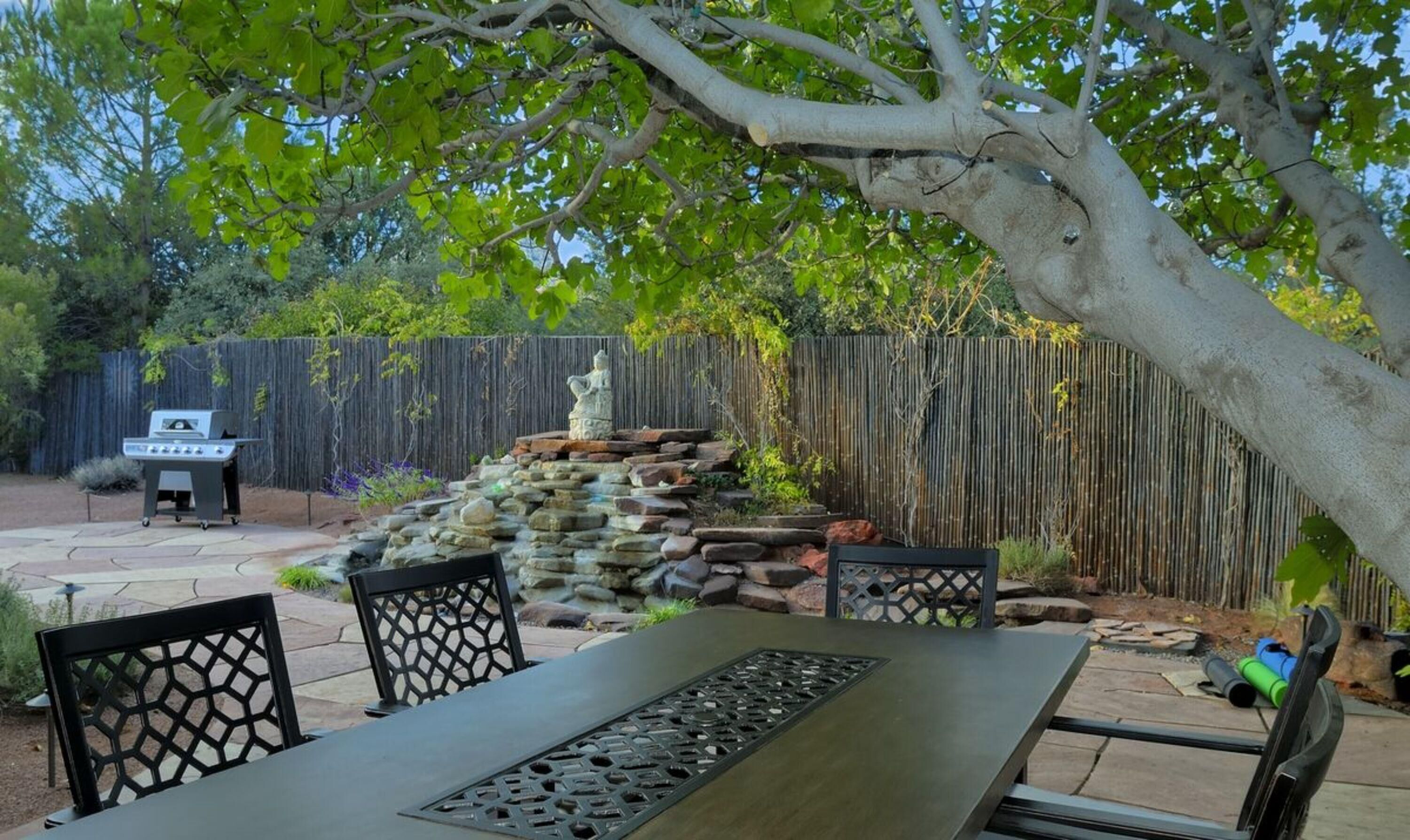 House, 3 Bedrooms | Property grounds