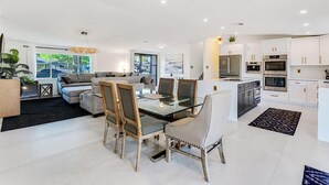 House, 4 Bedrooms | Dining - Luxury Oasis at Old Town by Casago (Scottsdale)