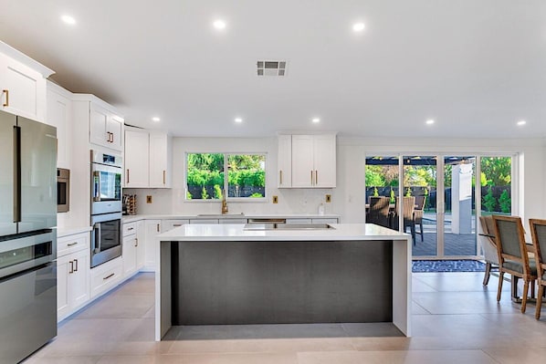 House, 4 Bedrooms | Private kitchen - Luxury Oasis at Old Town by Casago (Scottsdale)