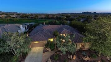 House, 4 Bedrooms | Exterior