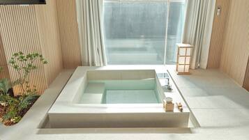 Bain à remous privé