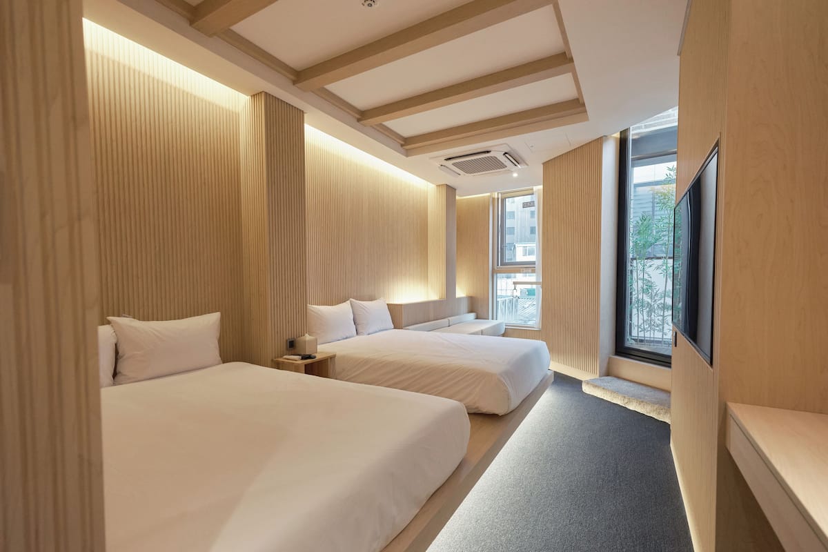 Private Terrace Spa Room - Private floor | Cortinas opacas, tabla de planchar con plancha, wifi gratis