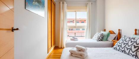 2 chambres, fer et planche Ă repasser, Wi-Fi gratuit, draps fournis