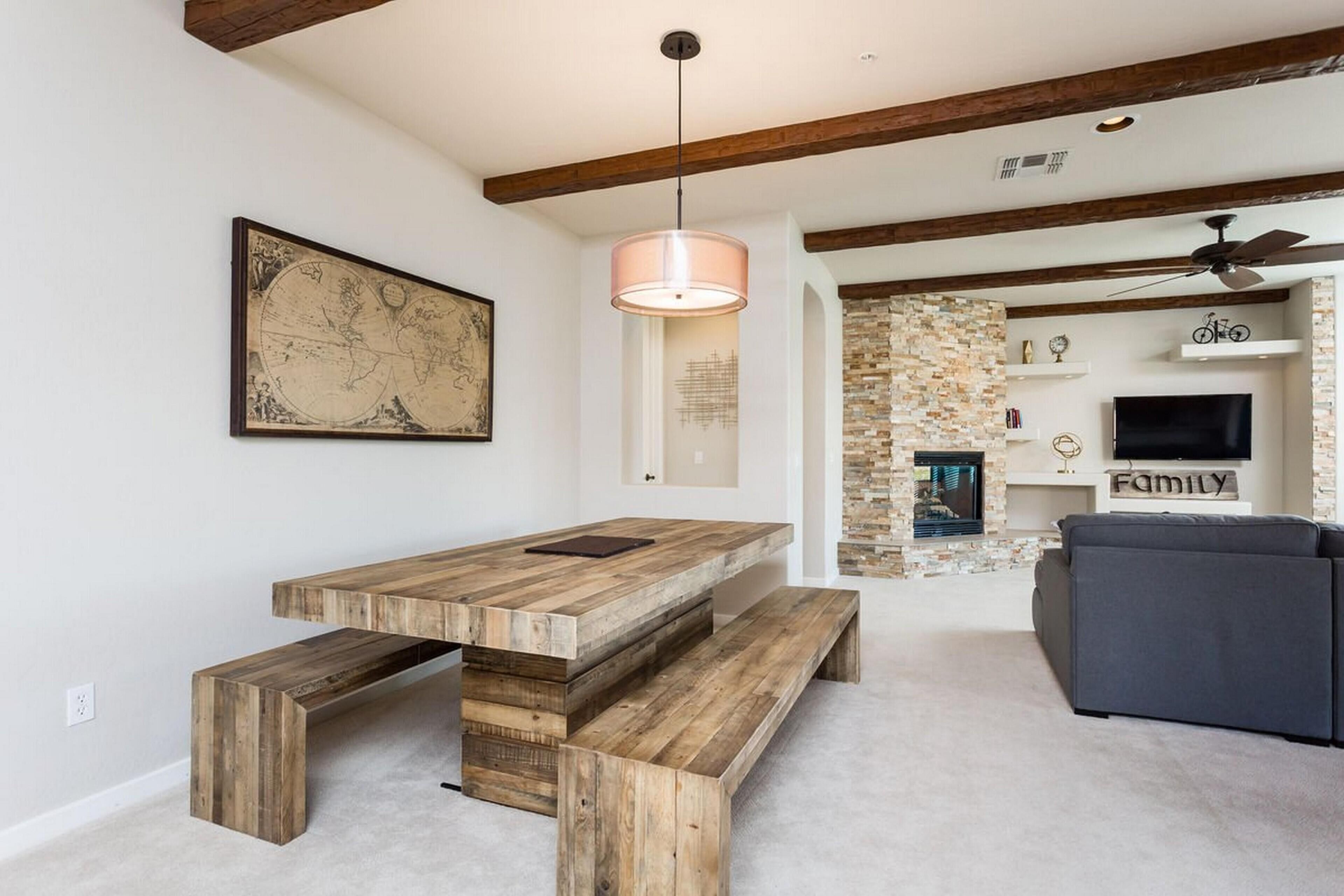 Condo, 2 Bedrooms | Dining