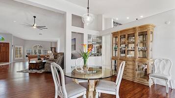 House, 3 Bedrooms | Dining