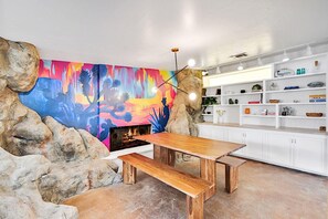 House, 3 Bedrooms | Dining